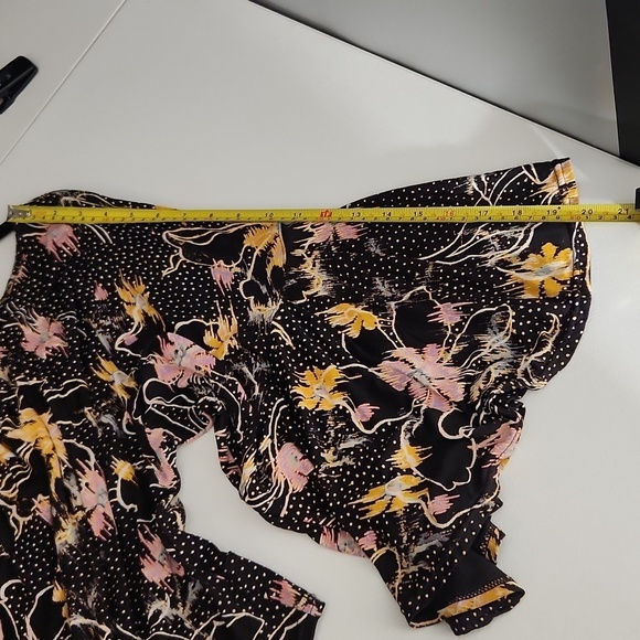 Free People Blouse Floral Boho Large Black Pink - Picture 13 of 16